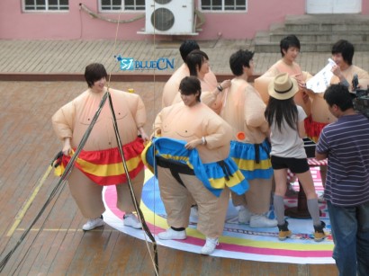 ســــوبــــر جــــــونـــيــور في قمة الـــــرشآآآآقه Ryeowook-and-henry-sumo-ballerinas